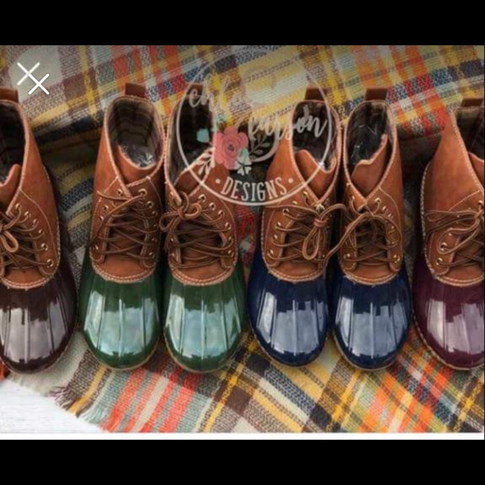 Duck boots